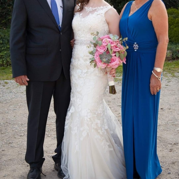 Laura Evening Dress - Picture 10 of 11